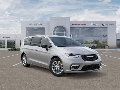 New 2026 Chrysler Pacifica Select image 5