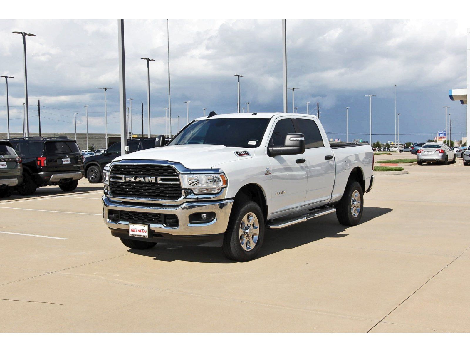 Used 2024 RAM 2500 Big Horn AWD/4WD image 3