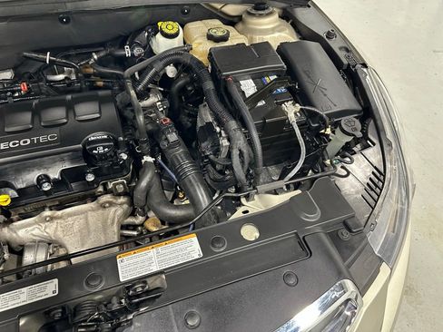 Used 2015 Chevrolet Cruze LT FWD image 63