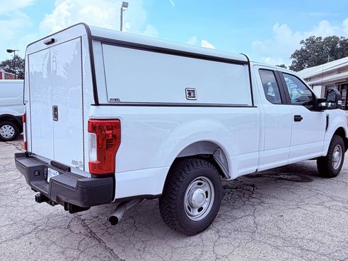 Used 2019 Ford F250 XL w/ Power Equipment Group RWD image 9