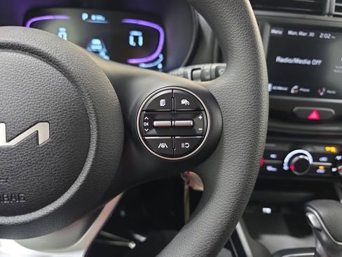 Used 2025 Kia Soul LX w/ LX Technology Package image 17