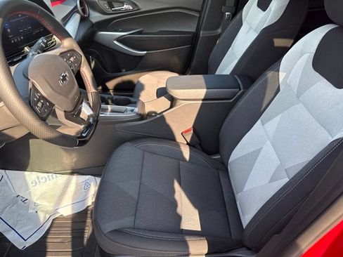 New 2026 Chevrolet Trax RS w/ Sunroof Package FWD image 15