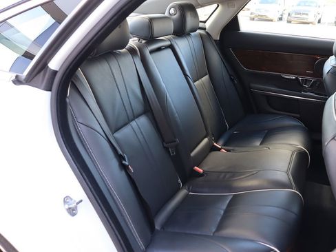 Used 2018 Jaguar XJ R-Sport image 41