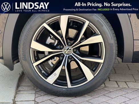 New 2026 Volkswagen Atlas SEL Premium R-Line AWD/4WD image 8