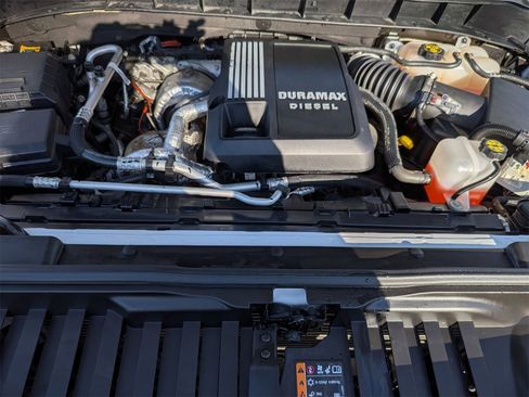 Used 2023 Chevrolet Silverado 1500 High Country image 39