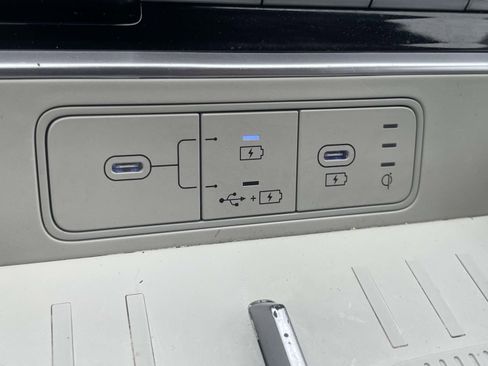 Used 2025 Hyundai Santa Fe SEL FWD image 27