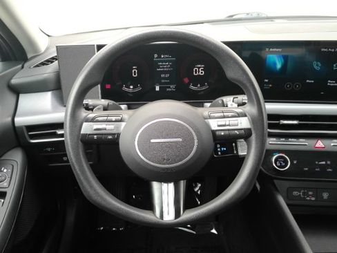 Used 2025 Hyundai Sonata SEL FWD image 31