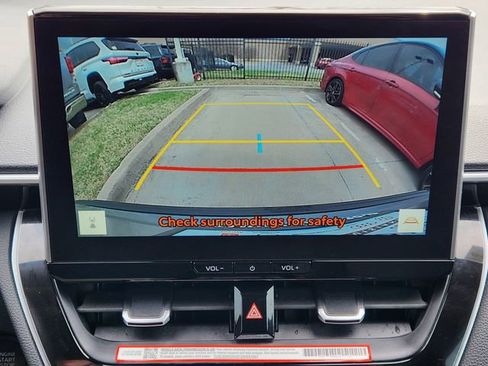 Used 2026 Toyota Corolla Cross XLE image 13