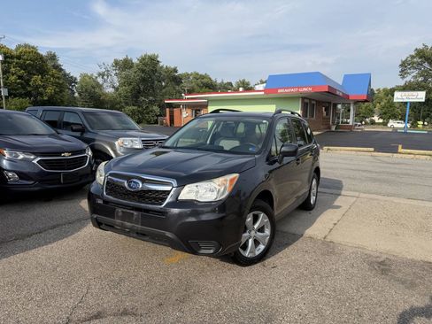 Used 2014 Subaru Forester 2.5i Premium AWD/4WD image 3