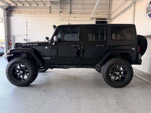 Used 2014 Jeep Wrangler Unlimited Sahara AWD/4WD image 7