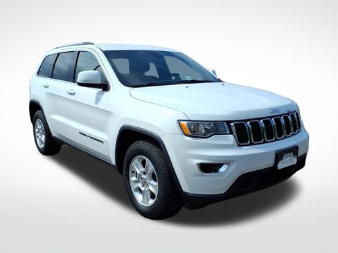 Used 2017 Jeep Grand Cherokee Laredo w/ Quick Order Package 23E AWD/4WD image 9