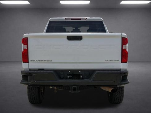 Used 2022 Chevrolet Silverado 2500 Custom w/ Custom Value Package AWD/4WD image 5