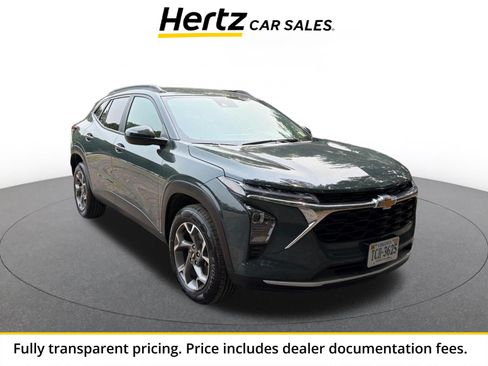 Used 2025 Chevrolet Trax LT FWD image 1