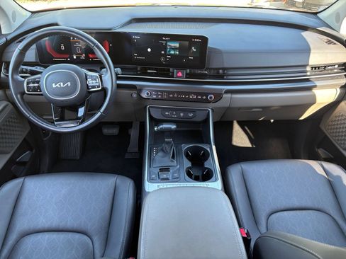 Used 2026 Kia Carnival FWD image 31