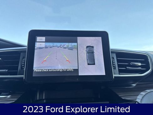 Used 2023 Ford Explorer Limited w/ Equipment Group 301A AWD/4WD image 24