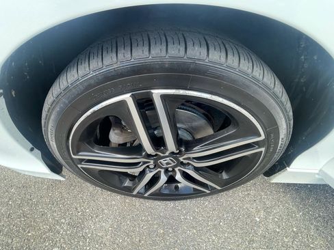 Used 2017 Honda Accord Sport Special Edition image 18