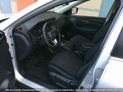 Used 2019 Nissan Rogue S image 15