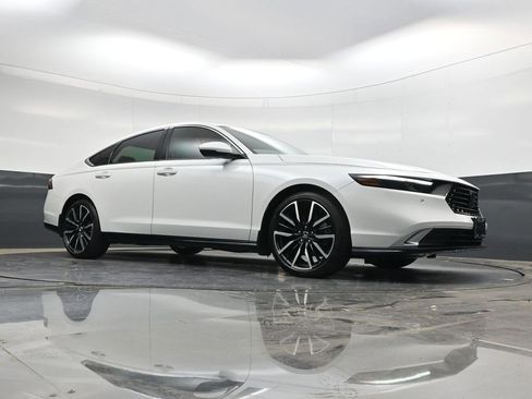 Used 2024 Honda Accord Touring image 25