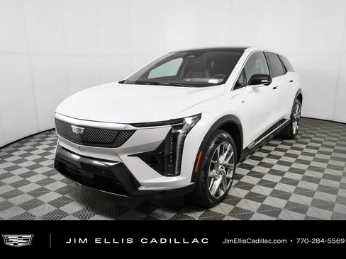 Certified 2025 Cadillac Optiq Luxury 1 AWD/4WD image 26