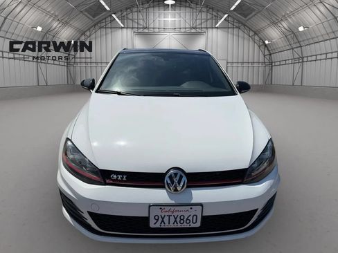 Used 2016 Volkswagen GTI SE w/ Lighting Package (SEL) FWD image 11