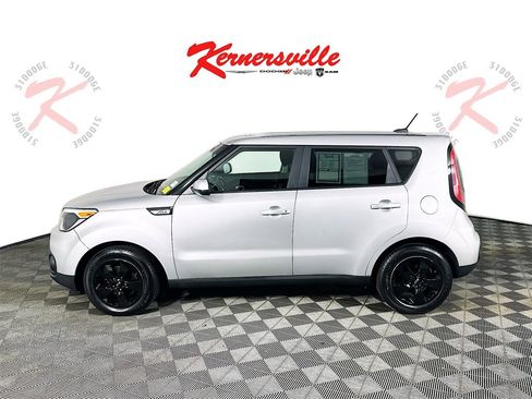Used 2019 Kia Soul w/ Convenience Package image 4