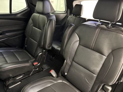Used 2023 Chevrolet Traverse RS AWD/4WD image 21