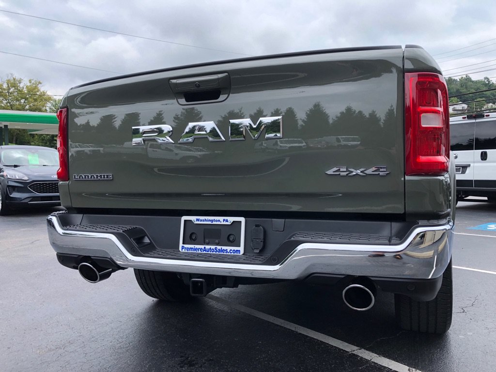 Used 2026 RAM 1500 Laramie AWD/4WD image 5