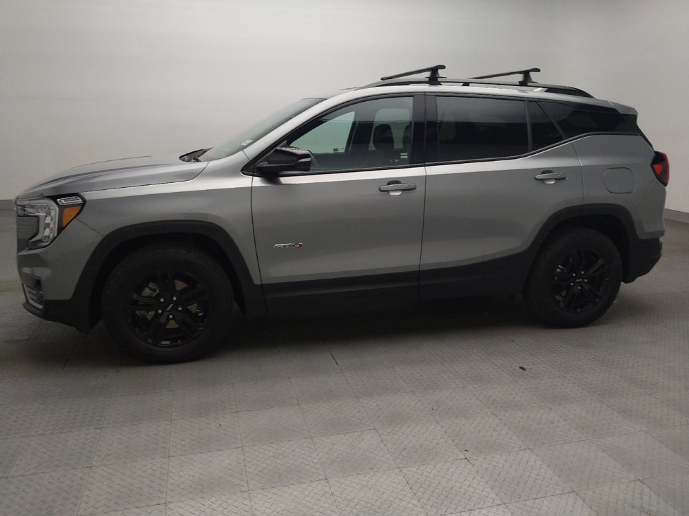 Used 2023 GMC Terrain AT4 AWD/4WD image 2