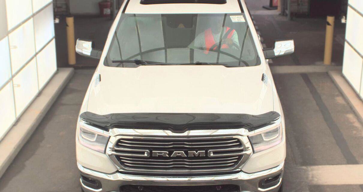 Used 2023 RAM 1500 Laramie RWD image 2