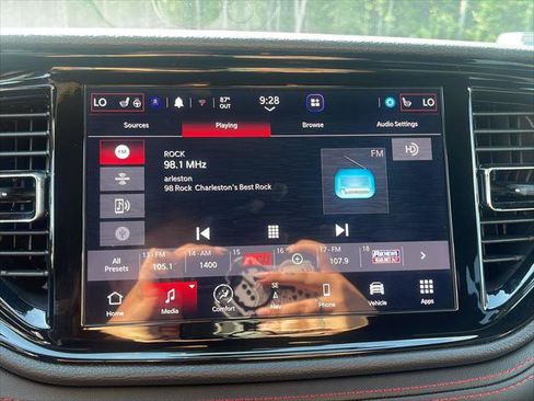 Certified 2025 Dodge Durango R/T w/ Blacktop Package AWD/4WD image 26