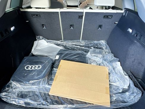 New 2025 Audi Q6 e-tron Premium Plus image 23