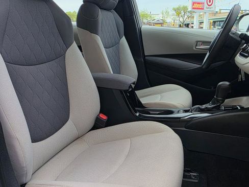 Used 2020 Toyota Corolla LE FWD image 14