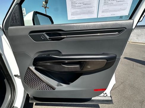 Used 2024 Kia EV9 Light Long Range RWD image 20