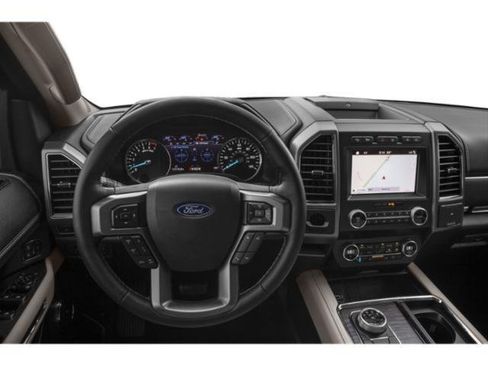 Used 2019 Ford Expedition Platinum RWD image 2