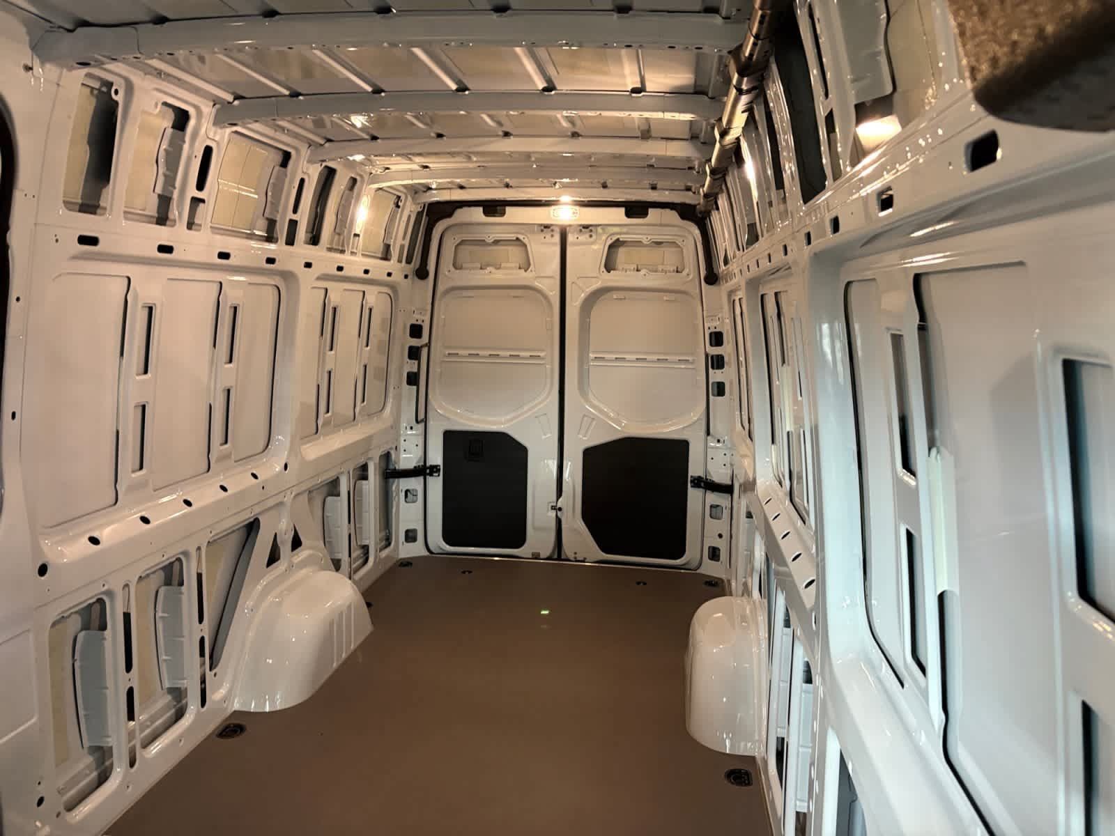 Used 2025 Mercedes-Benz Sprinter 2500 image 16