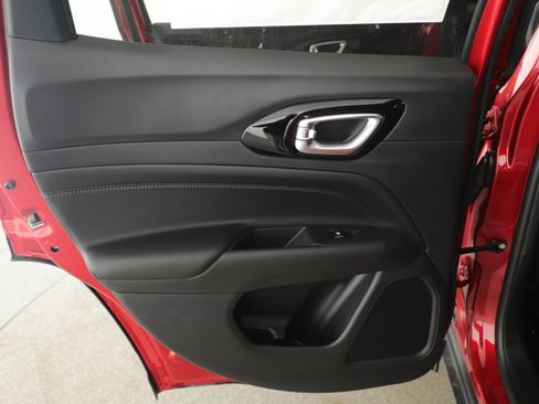 New 2026 Jeep Compass Latitude image 12