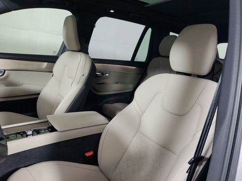 Certified 2026 Volvo XC90 B5 Plus w/ Protection Package AWD/4WD image 25