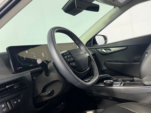 Used 2025 Kia EV6 Wind RWD image 21