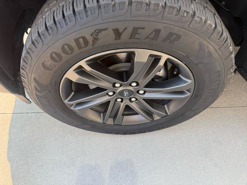 Used 2021 Ford F150 XLT w/ Equipment Group 302A High AWD/4WD image 11