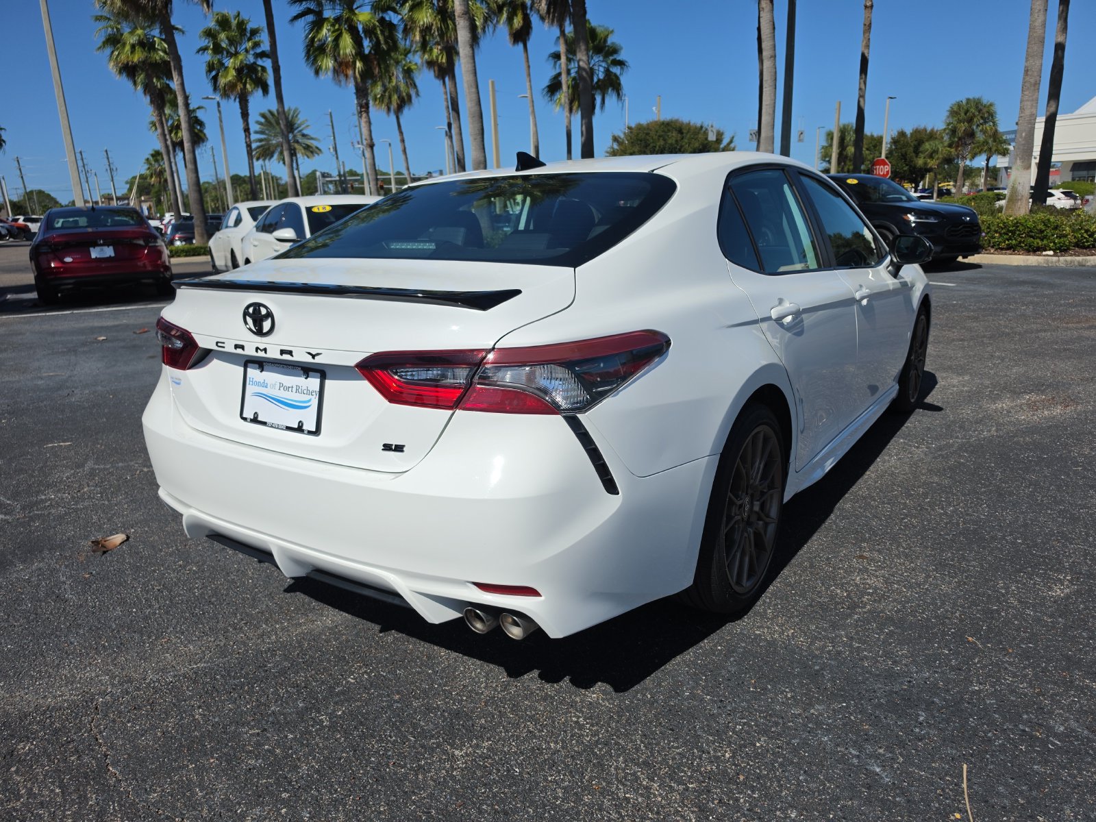 Used 2023 Toyota Camry SE w/ Convenience Package FWD image 3