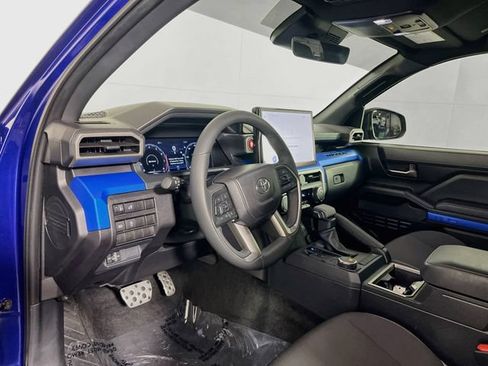 Used 2025 Toyota Tacoma TRD Sport RWD image 8