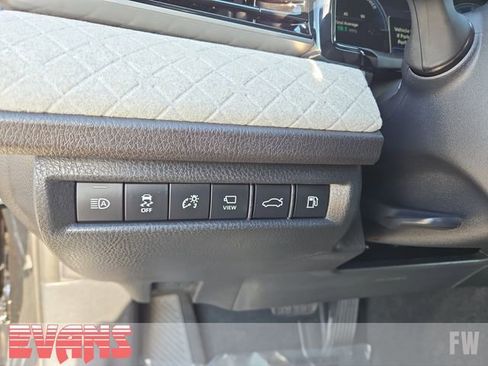 Used 2026 Toyota Camry XLE w/ Premium Plus Package image 17