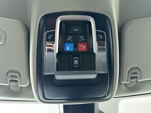 New 2026 RAM 1500 Laramie AWD/4WD image 32