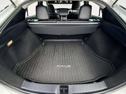 Used 2016 Toyota Prius Four w/ Advanced Technology Package FWD image 6