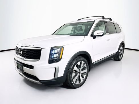 Used 2022 Kia Telluride EX w/ EX Premium Package image 3