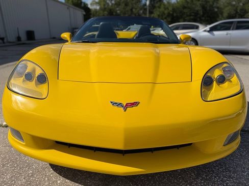 Used 2006 Chevrolet Corvette Convertible w/ Preferred Equipment Group RWD image 16