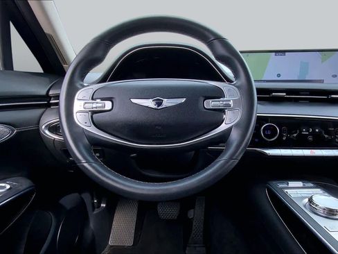 Used 2023 Genesis GV70 2.5T AWD/4WD image 6