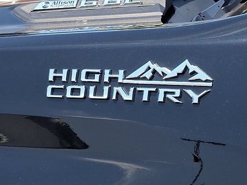 Used 2024 Chevrolet Silverado 2500 High Country w/ High Country Premium Package AWD/4WD image 29