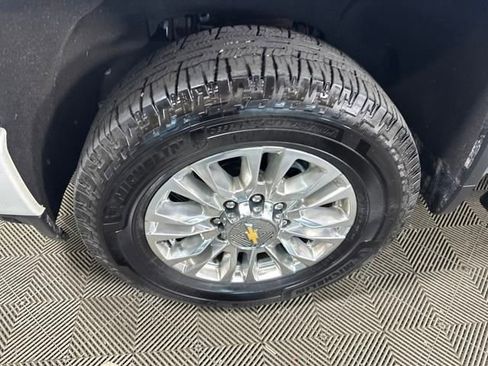 Used 2022 Chevrolet Silverado 3500 High Country image 10