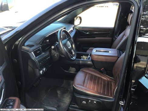 Used 2023 GMC Yukon Denali Ultimate AWD/4WD image 8
